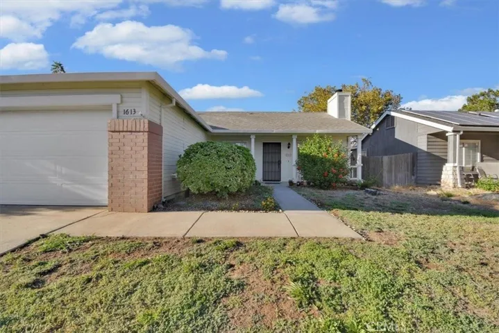 1613 Rodeo Way, Olivehurst, California 95961
