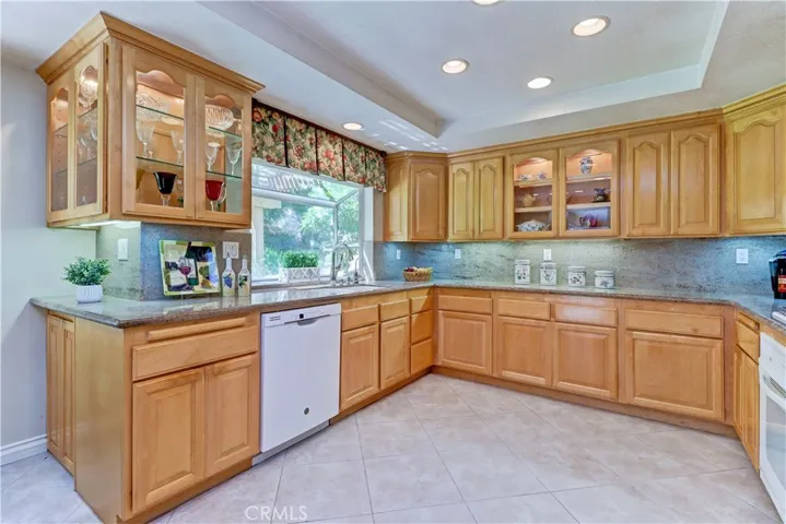 15224 Los Altos, Hacienda Heights, California 91745