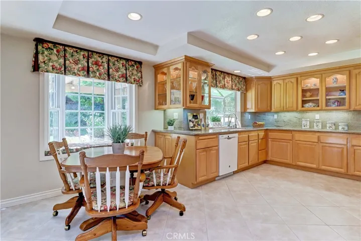 15224 Los Altos, Hacienda Heights, California 91745