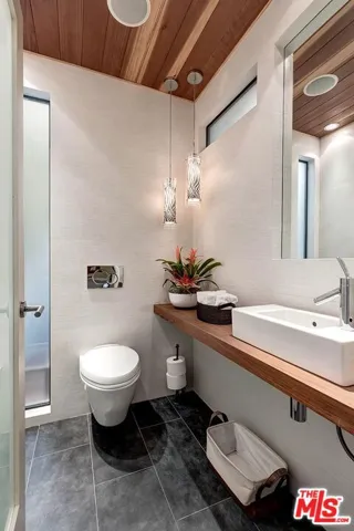 13489 Rand Drive, Sherman Oaks, California 91423