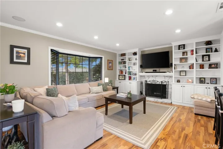 6291 Fallingwater Drive, Huntington Beach, California 92647