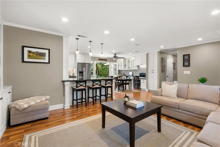 6291 Fallingwater Drive, Huntington Beach, California 92647
