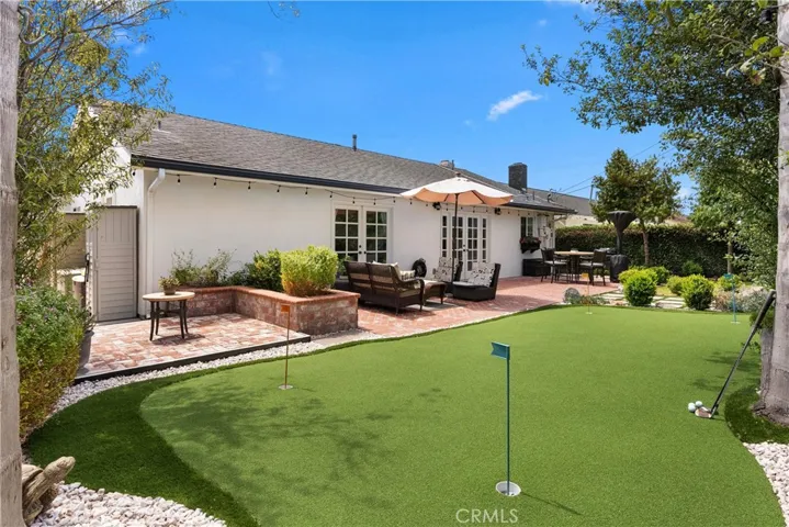 6291 Fallingwater Drive, Huntington Beach, California 92647