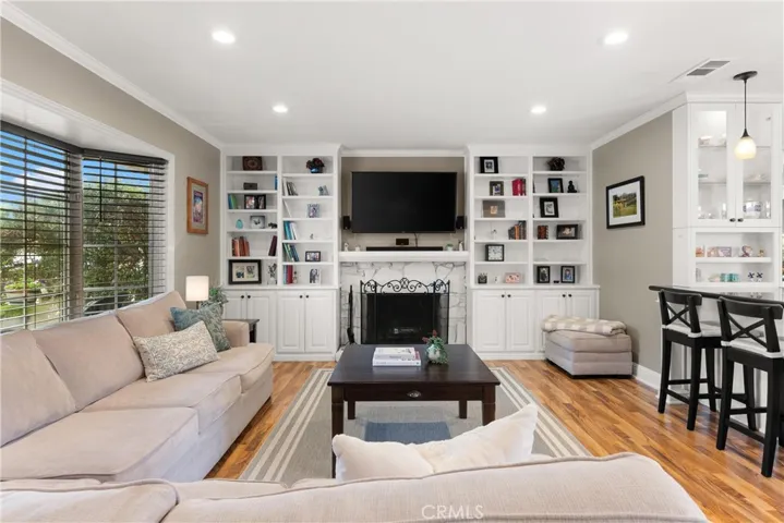 6291 Fallingwater Drive, Huntington Beach, California 92647