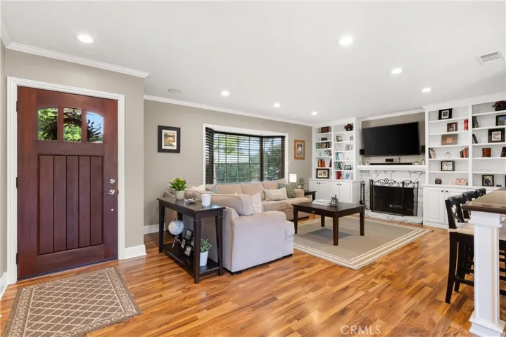 6291 Fallingwater Drive, Huntington Beach, California 92647
