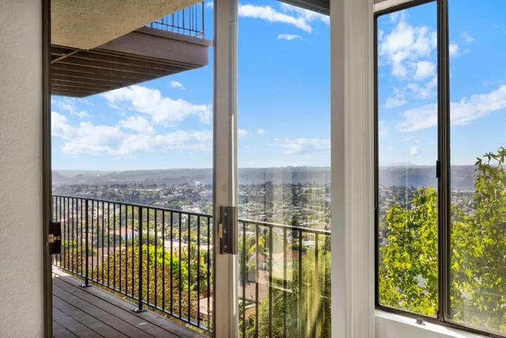 6150 Camino Sacate, San Diego, California 92120