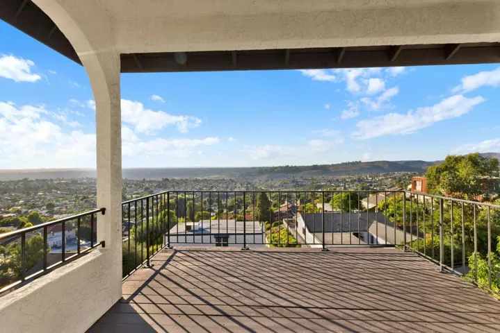 6150 Camino Sacate, San Diego, California 92120