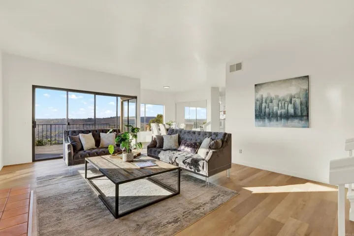 6150 Camino Sacate, San Diego, California 92120