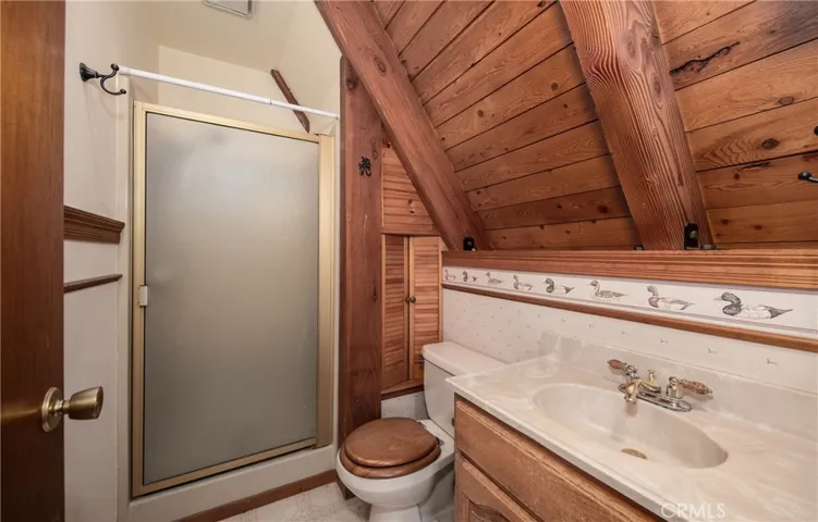 6392 Spruce Avenue, Angelus Oaks, California 92305