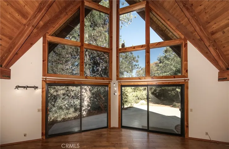 6392 Spruce Avenue, Angelus Oaks, California 92305