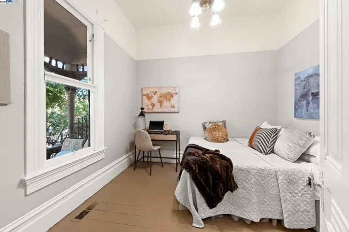 1742 12th Ave, Oakland, California 94606