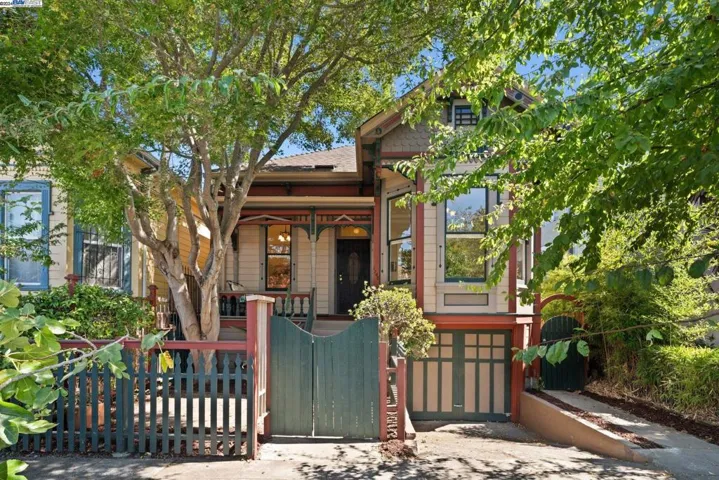 1742 12th Ave, Oakland, California 94606