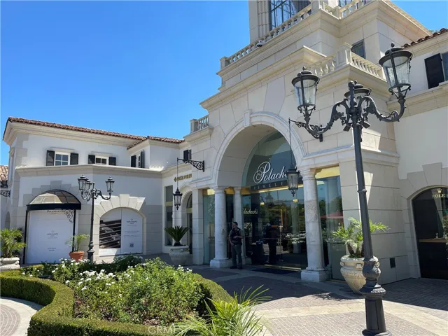 4762 Park Granada 268, Calabasas, California 91302