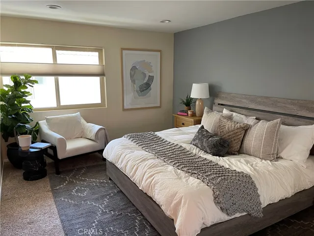 4762 Park Granada 268, Calabasas, California 91302