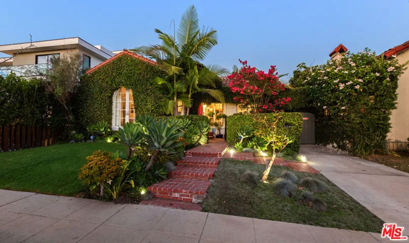 118 S La Jolla Avenue, Los Angeles, California 90048