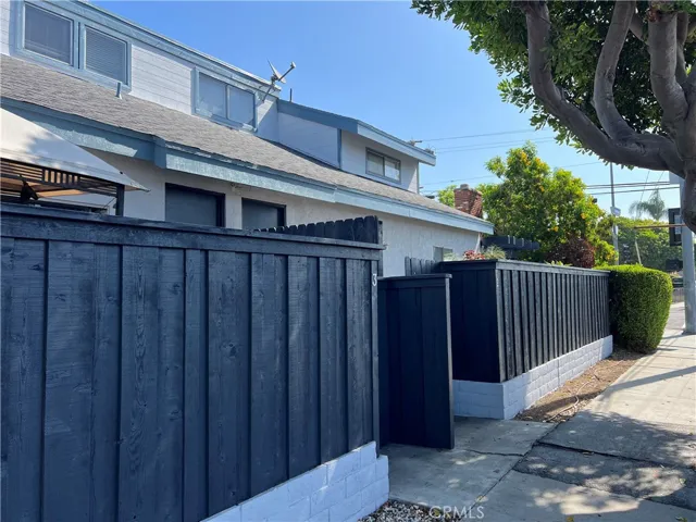 2501 Florida Street, Huntington Beach, California 92648