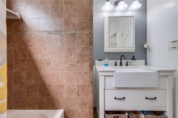 9243 Walnut Street, Bellflower, California 90706