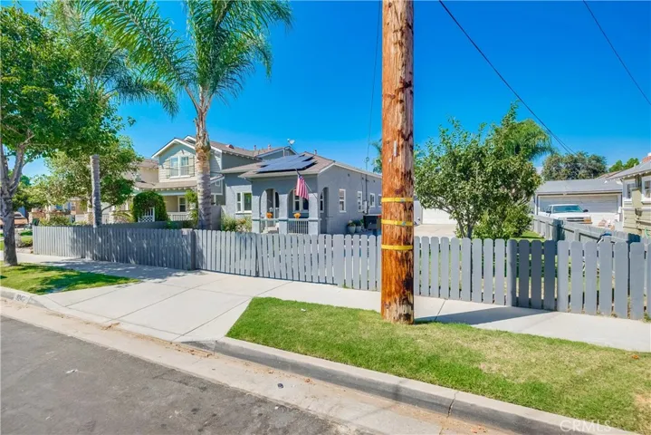 9243 Walnut Street, Bellflower, California 90706