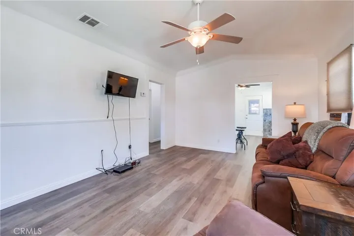 9243 Walnut Street, Bellflower, California 90706