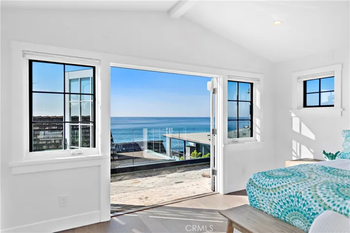 156 Pearl Street, Laguna Beach, California 92651