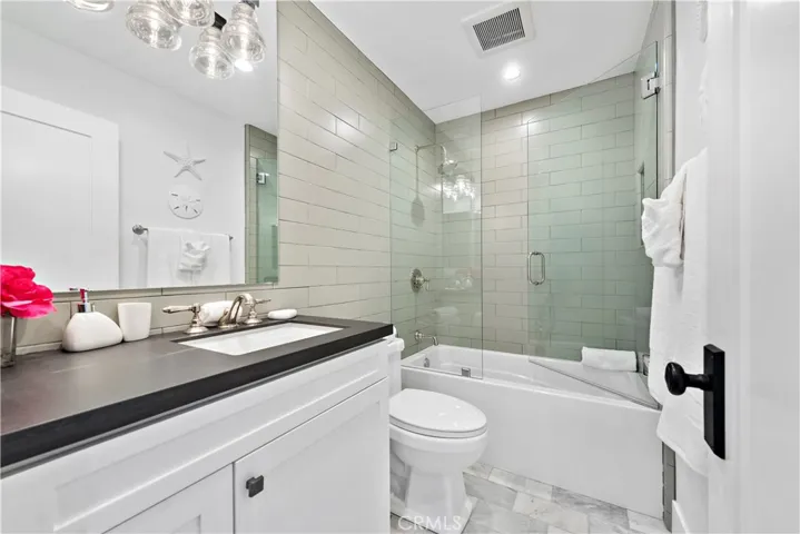 156 Pearl Street, Laguna Beach, California 92651