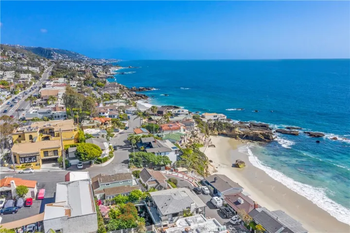 156 Pearl Street, Laguna Beach, California 92651