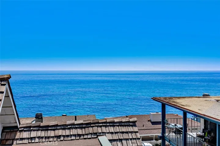 156 Pearl Street, Laguna Beach, California 92651