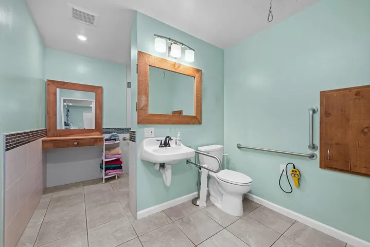 273 Countryhaven Road, Encinitas, California 92024