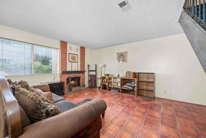 273 Countryhaven Road, Encinitas, California 92024