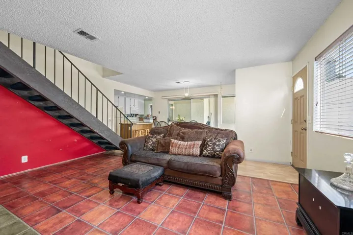 273 Countryhaven Road, Encinitas, California 92024