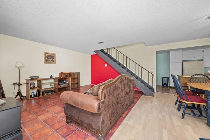 273 Countryhaven Road, Encinitas, California 92024