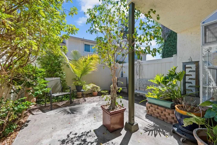 273 Countryhaven Road, Encinitas, California 92024