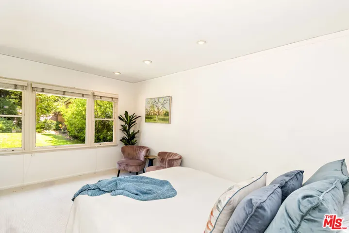 4270 Madison Avenue, Culver City, California 90232
