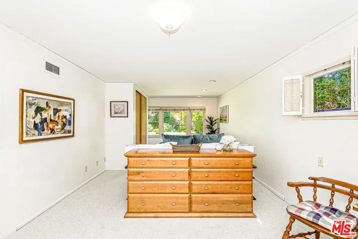 4270 Madison Avenue, Culver City, California 90232