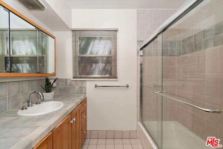 4270 Madison Avenue, Culver City, California 90232