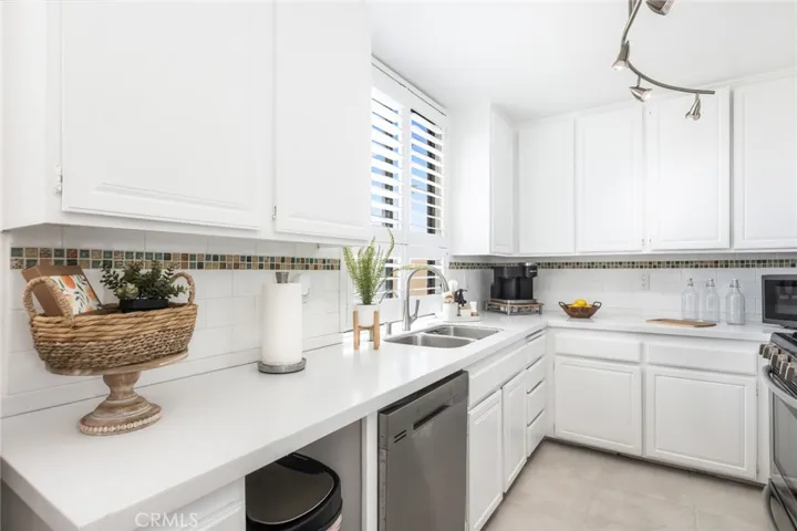 220 S Prospect Avenue 4, Redondo Beach, California 90277