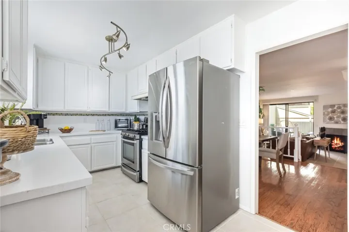 220 S Prospect Avenue 4, Redondo Beach, California 90277