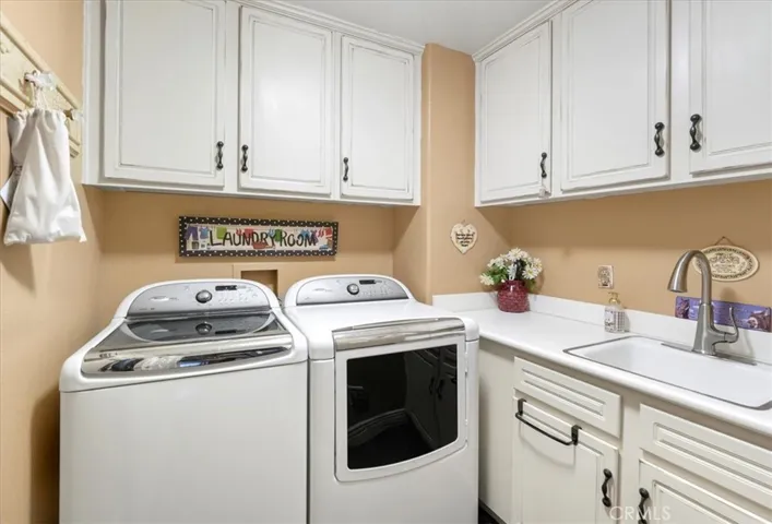 Main level laundry room