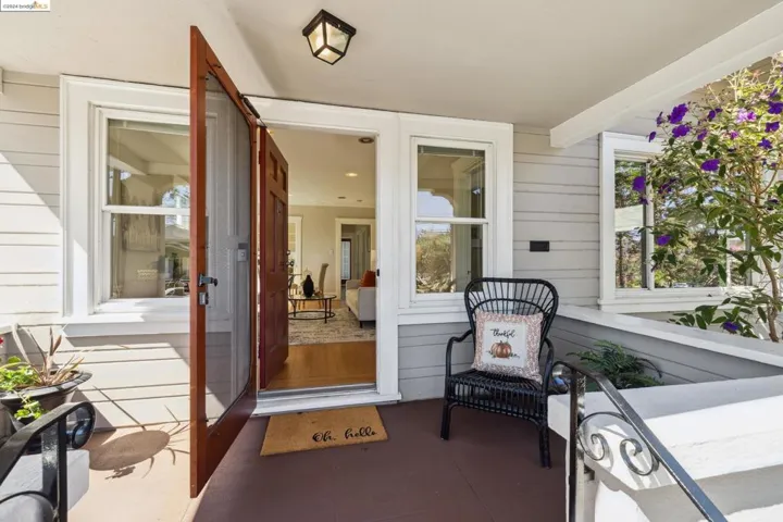 300 Harlan St, San Leandro, California 94577-5874