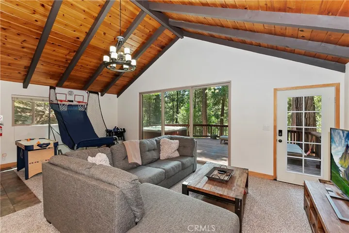 27488 Cedarwood Court, Lake Arrowhead, California 92352
