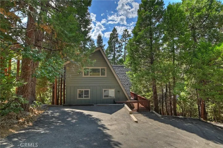 27488 Cedarwood Court, Lake Arrowhead, California 92352