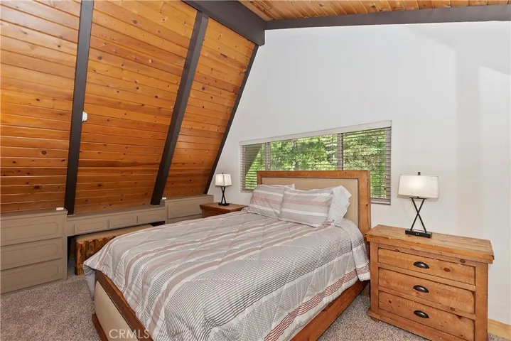 27488 Cedarwood Court, Lake Arrowhead, California 92352