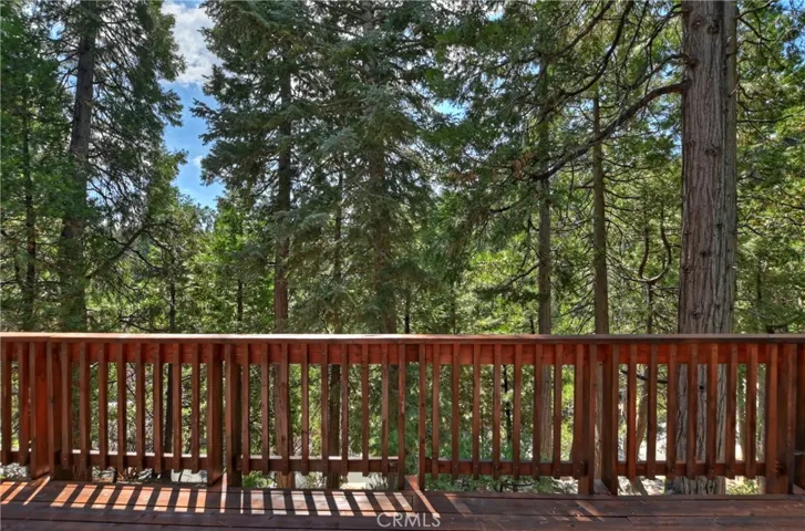 27488 Cedarwood Court, Lake Arrowhead, California 92352