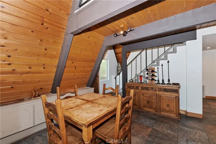 27488 Cedarwood Court, Lake Arrowhead, California 92352