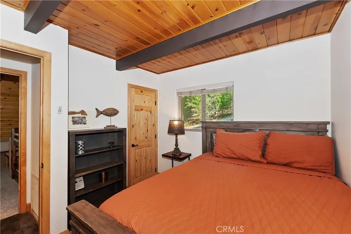 27488 Cedarwood Court, Lake Arrowhead, California 92352