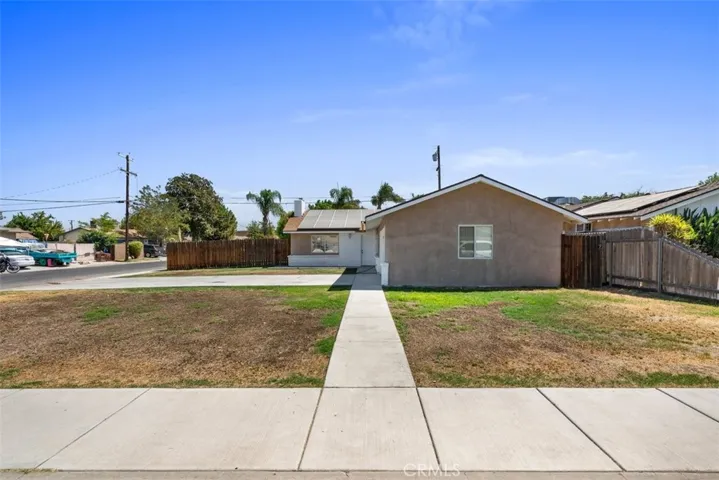 18 N Mcdonald Way, Bakersfield, California 93309