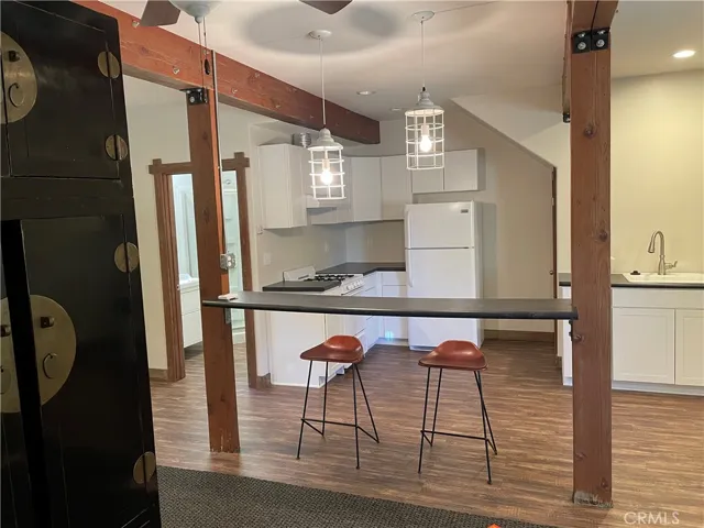 350 Ca-173, Lake Arrowhead, California 92352