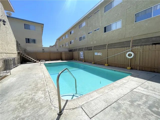 13717 Chadron Avenue 25, Hawthorne, California 90250