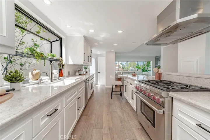 212 Rivo Alto Canal, Long Beach, California 90803