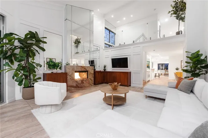 212 Rivo Alto Canal, Long Beach, California 90803